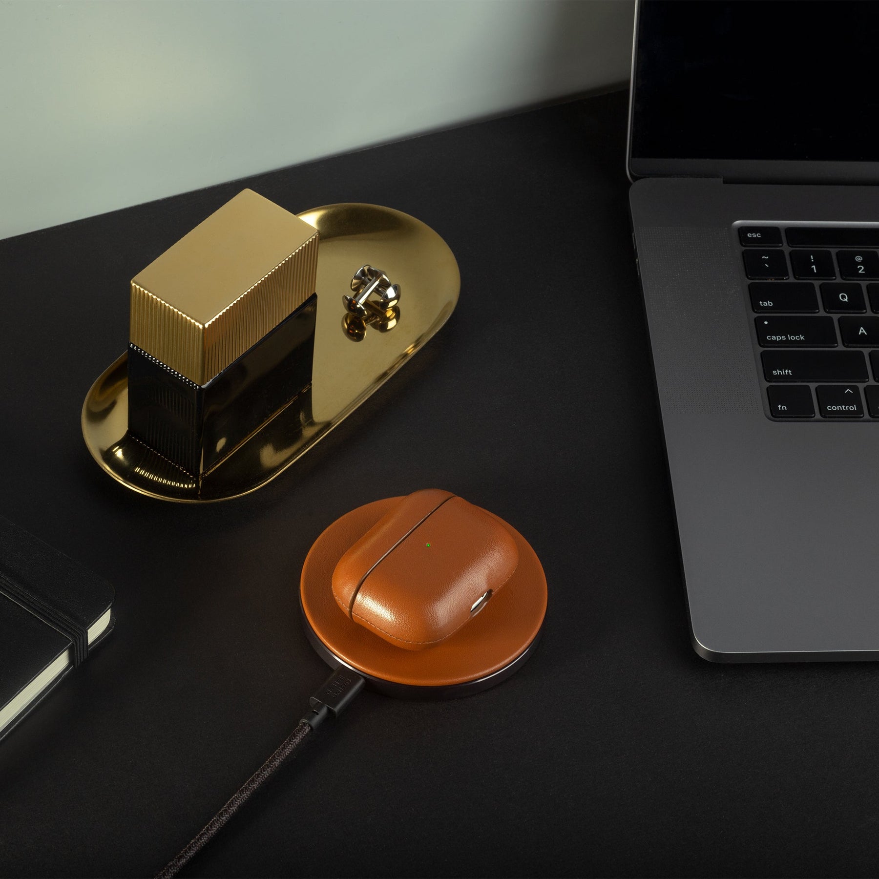 34391663739019,34391663771787,AirPods Pro Essentials