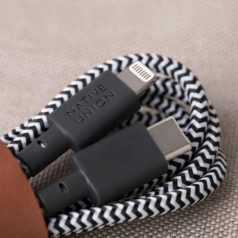 34391663607947,34391663640715,Fast-Charge Essentials