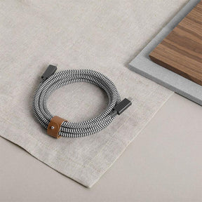 34391662362763,34391662395531,On-The-Go Essentials for MacBook 16"