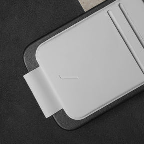 39642230358155,CLIC® Classic | MagSafe Compatible + CLIC® Card Holder (iPhone 13 Pro)
