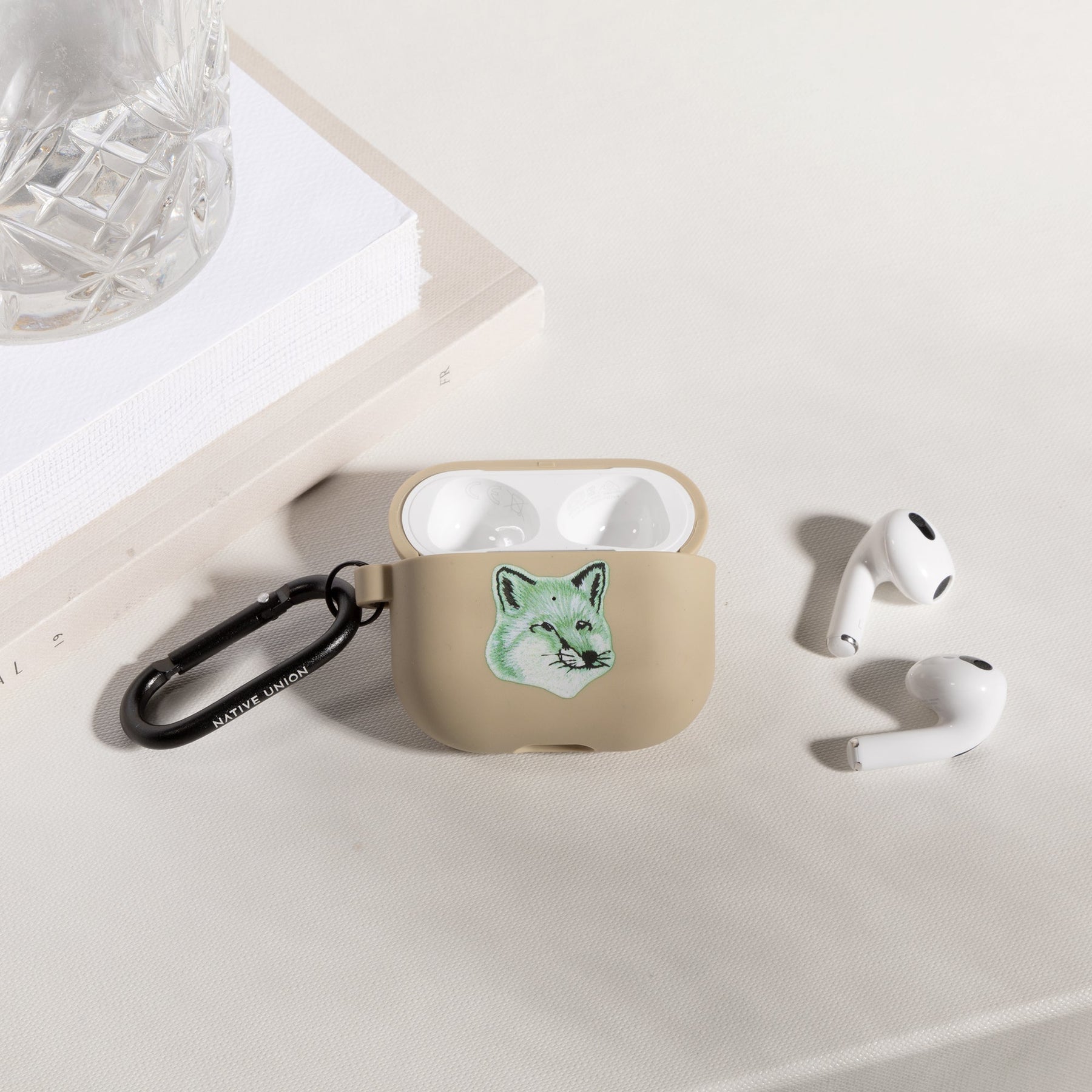 40359392870539, 40359392903307, Monochrome Fox Head Case for AirPods (Gen 3)