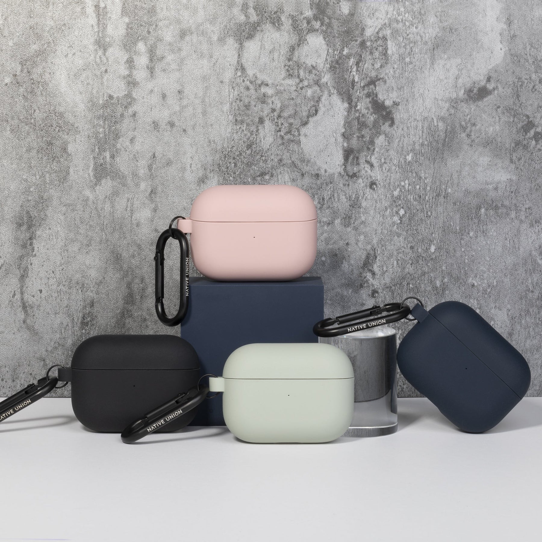 34391663739019,34391663771787,AirPods Pro Essentials