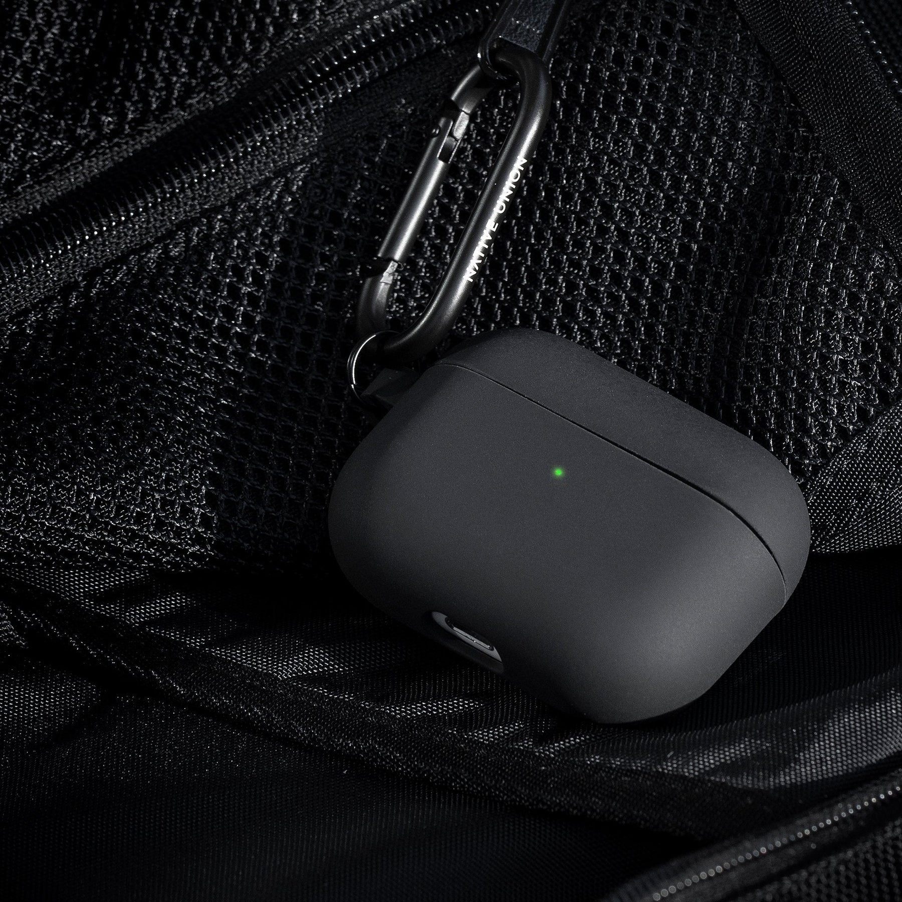 39589863096459,Roam Case for AirPods Pro - Black