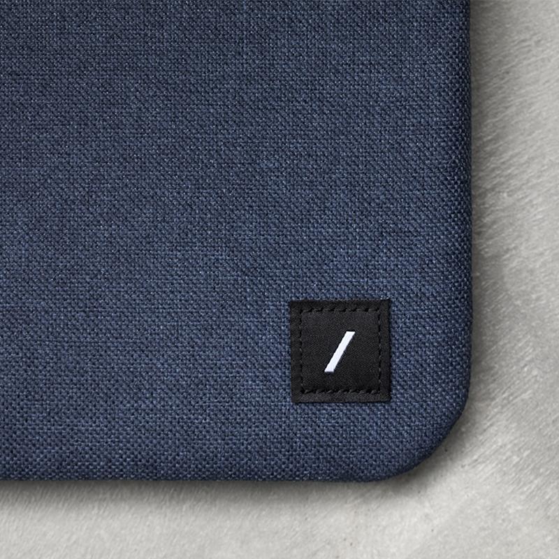 34391662493835,34391662526603,On-The-Go Essentials for MacBook 13"