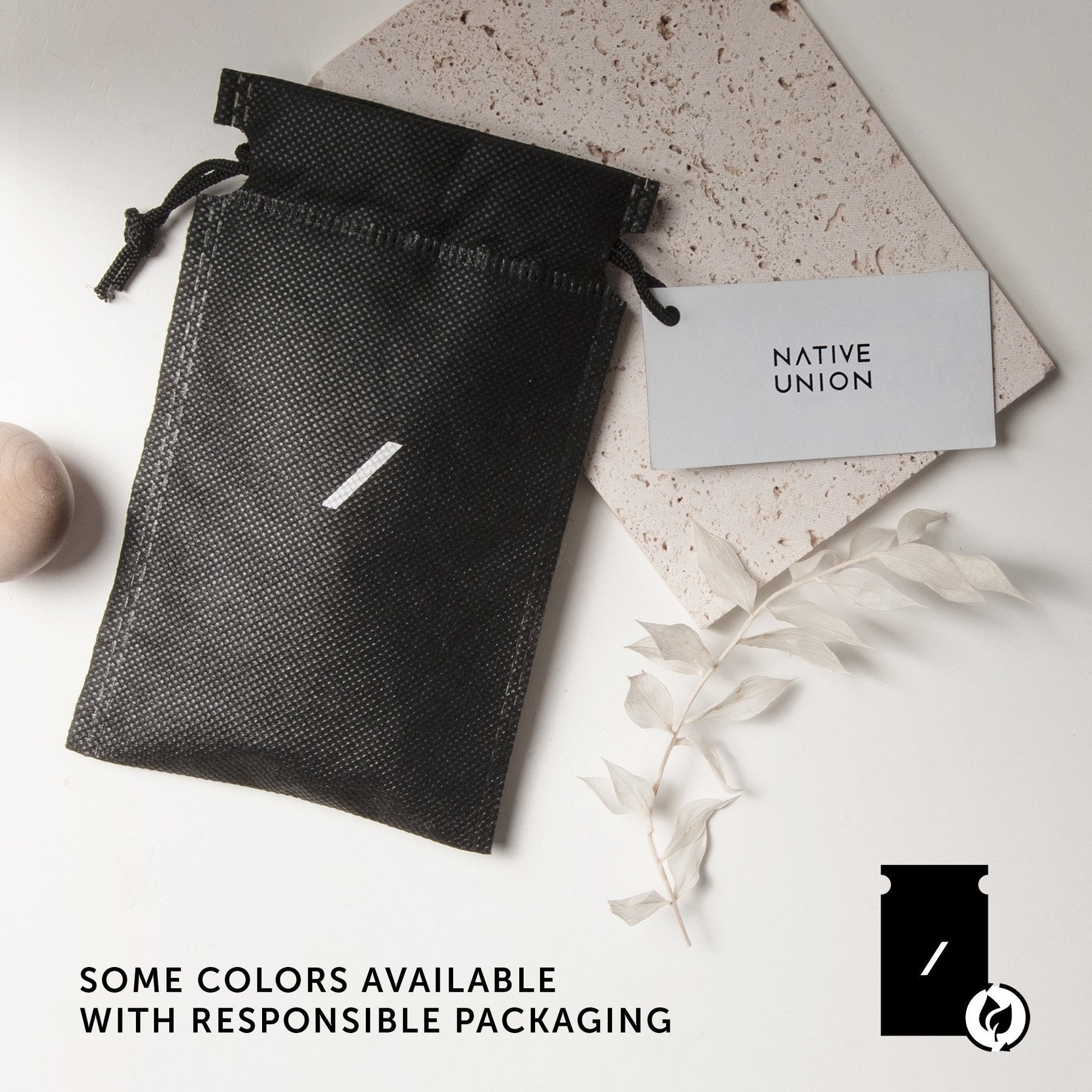 34253243252875,34253243285643,34253243318411,Leather Case for AirPods Pro